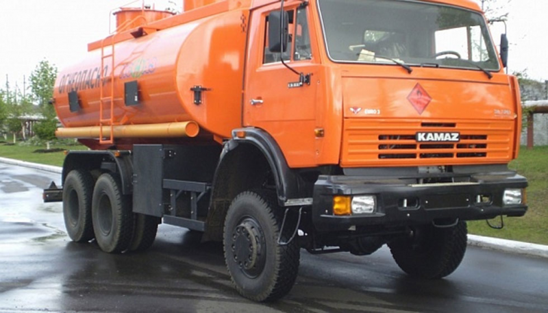 НефАЗ 5633-1010-15 Емкостно-наливная техника (автоцистерна)